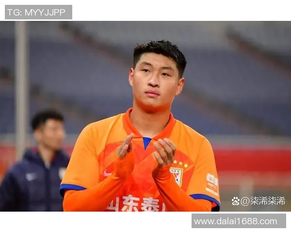 最近火热的足球球星是谁引发全球关注 他的新纪录让球迷疯狂点赞